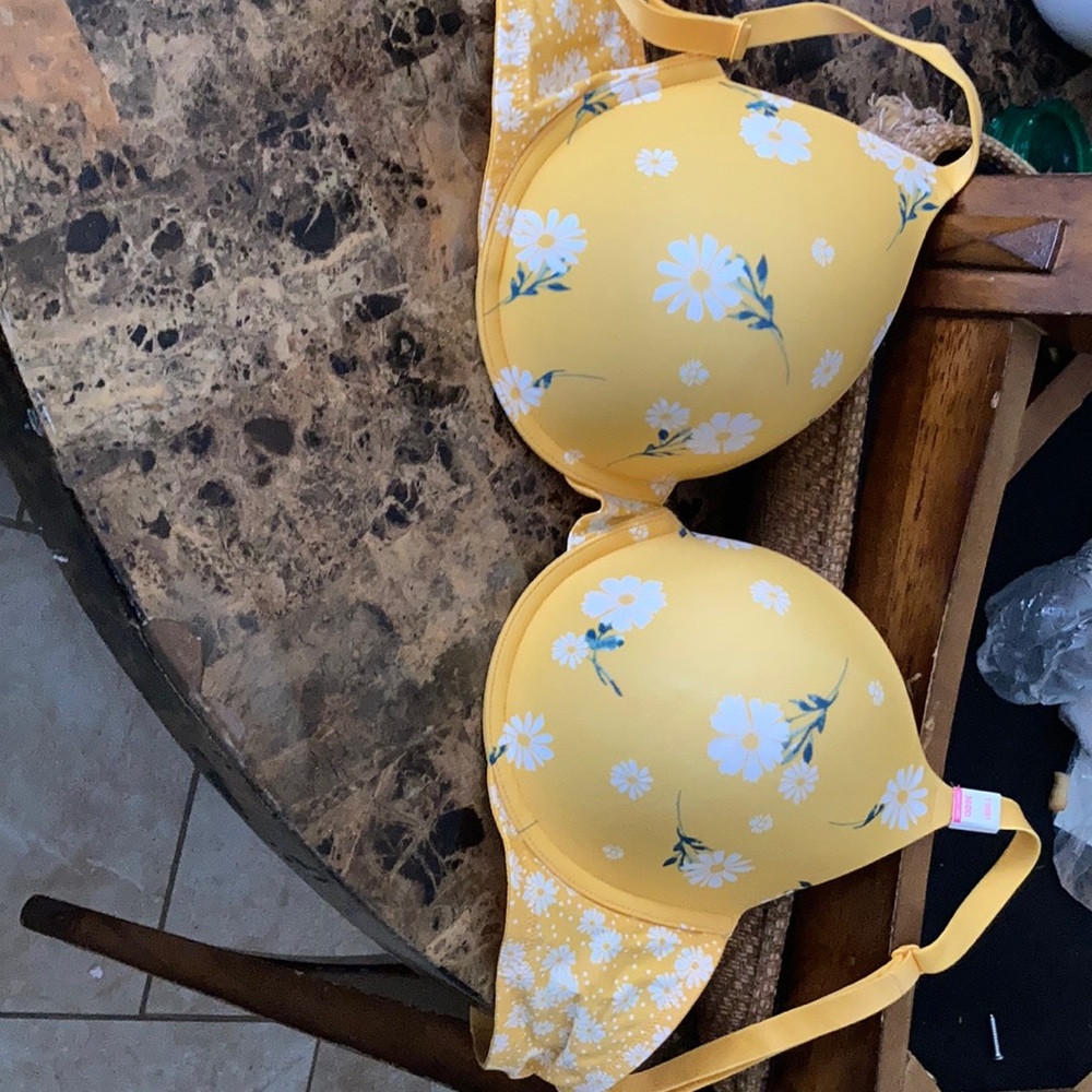 New VS bra